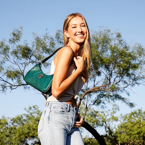 Harry Potter Gryffindor Metal Badge Shoulder Bag Purse - Picture 7 of 7